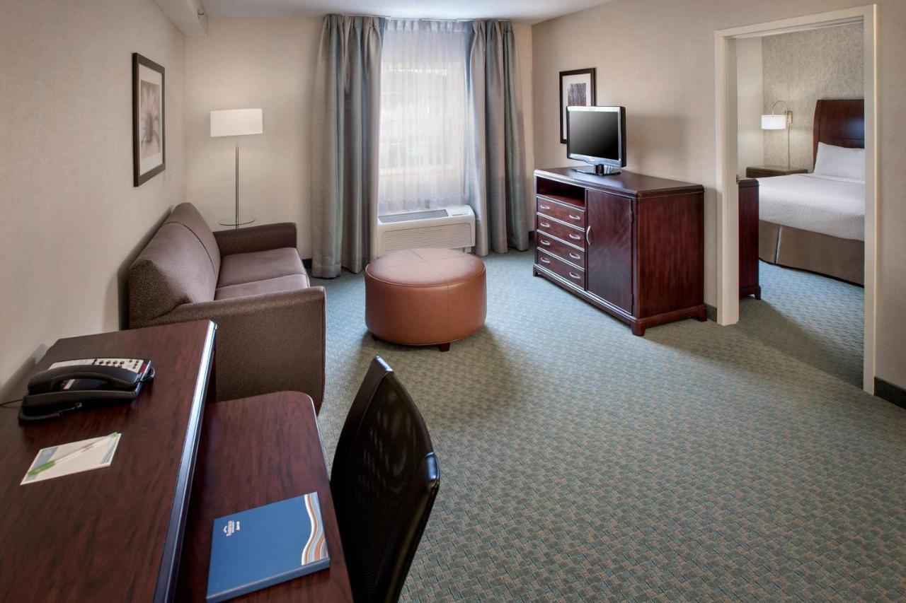 Fairfield Inn & Suites By Marriott Great Barrington Lenox/Berkshires Exterior photo