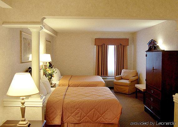 Fairfield Inn & Suites By Marriott Great Barrington Lenox/Berkshires Exterior photo